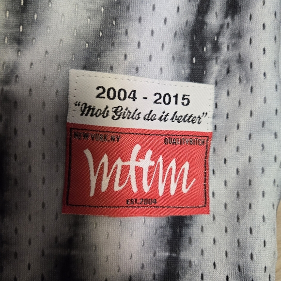 Married To The Mob Tye Dye Jersey - Picture 4 of 9